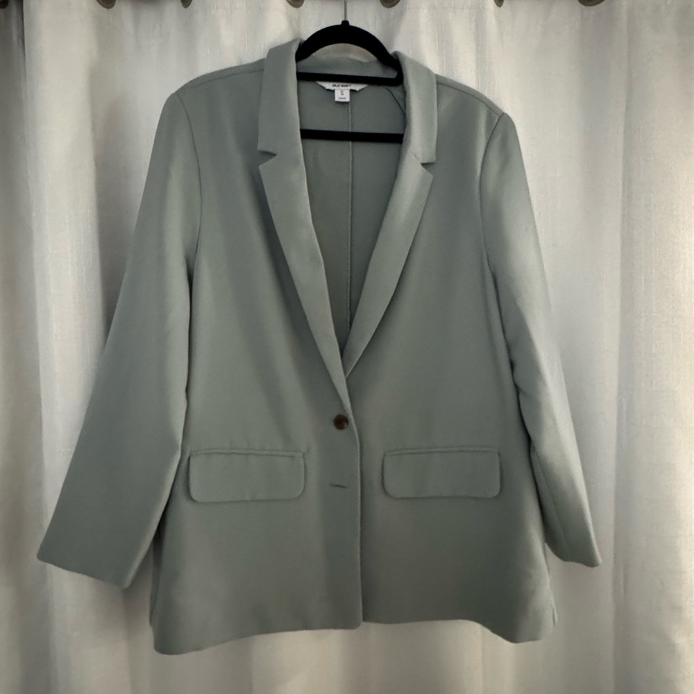 Elegant Women's Blazer
